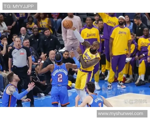 湖人热火总决赛第六场第四节激战回顾与精彩瞬间分析